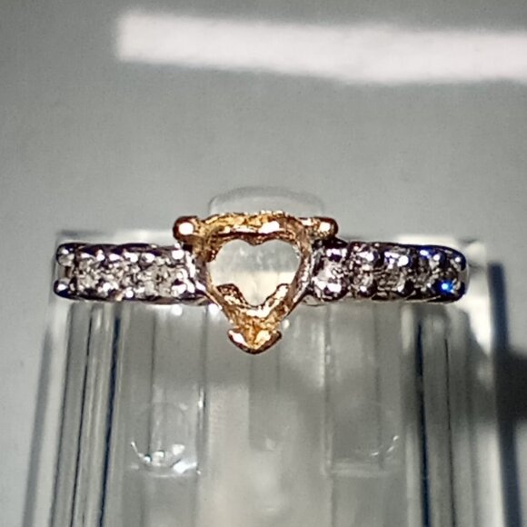 14Kt Yellow Gold 0.16ctw Diamond Heart Semi-Mount Ring - Picture 5 of 5